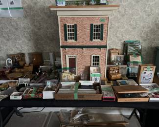 dollhouse miniatures