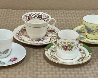 Teacups Saucers 