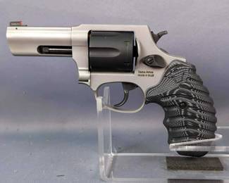 Taurus Armas/ Taurus Intl Mfg 856 .38 Spl 6-Shot Revolver SN# ADM010473, Extra Grip, In Original Box 