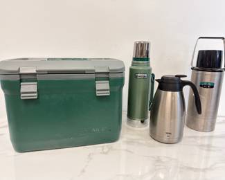 Lot 462 Stanley 16 Qt Cooler  Insulated Thermoses