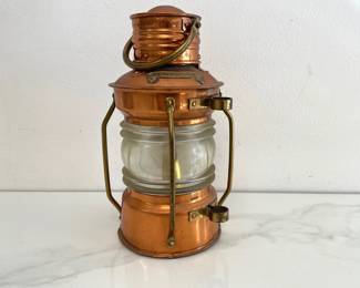 Lot 312 Vintage Anchor Brass Oil Lamp  Made in Britain