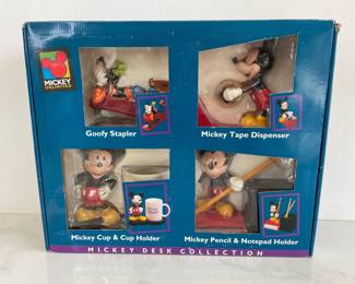 Lot 5068 Mickey Unlimited Desk Collection  New in Box Disney