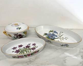 Lot 209 Spode Stafford Flowers OventoTable Casserole Dishes