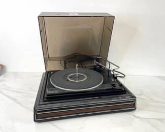 Lot 498 Vintage KLH Turntable