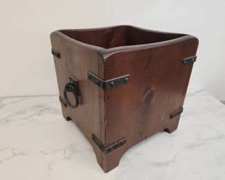 Lot 299 Vintage Planter Box