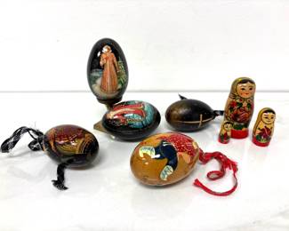 Lot 329 Hand Painted Russian Wooden Eggs  Nesting Doll