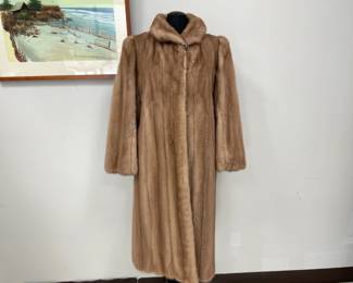 Lot 172 Vintage Andersons Furs Womans Fur Coat