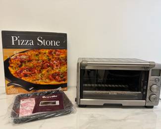 Lot 452 Breville Toaster Oven  Emile Henry Pizza Stone