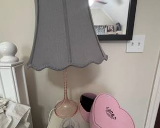 Table lamp with scalloped shade