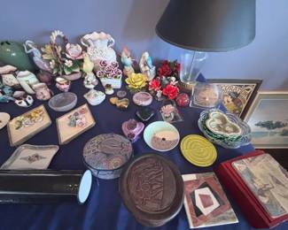 Ceramic collectibles, table lamp, and decor