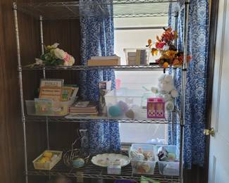 Easter Decor & Children's Books