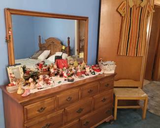 Dresser W/ Mirror
