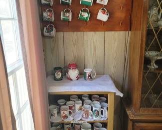 Christmas Mugs, Sm. Bookshelf