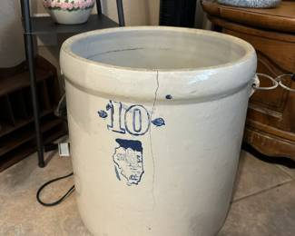 Vintage 10 Gallon S.P.&S. Crock 