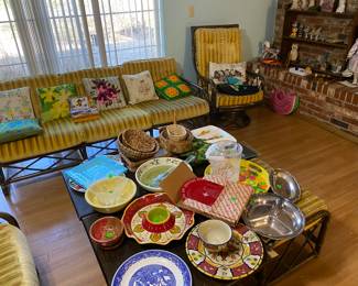 Six piece living room set, and a variety of kitchenware