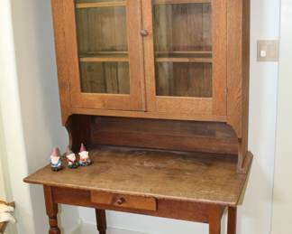 antique kitchen table/china cabinet