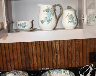 Metlox Poppytrail "Sculptured Grape"