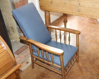 Childs recliner