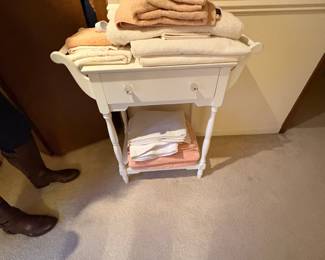 . . . cute wash stand