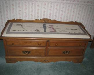 Lane cedar chest