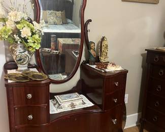 Mahogany vanity