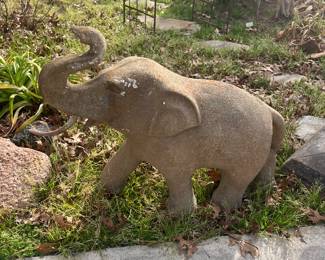 Cement elephant 