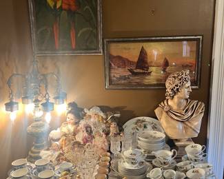 China, glassware, parrot painting 