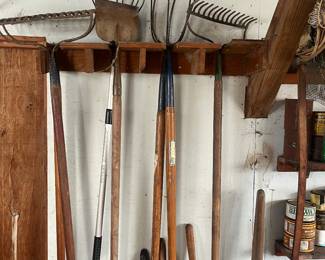 Yard tools 