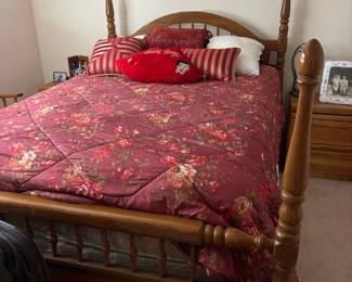 bedroom set priced to go 