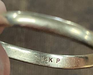 14 karat gold men’s wedding band