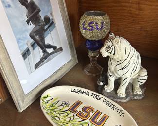 Part of the LSU collection includes Pete Maravich statue--- all  to be sold together 