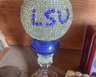 LSU toasting glass