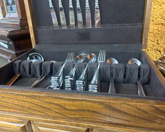 Gorham service for 8