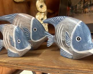 Set three painted wooden fish