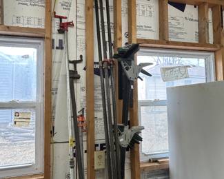 Lots of clamps - many sizes 
