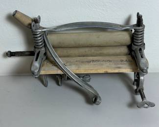 b Vintage Wringer Washer