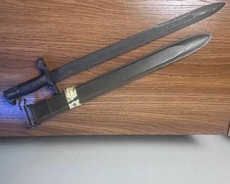 zz 5 WWII Era Colt Bayonette