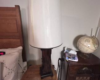 b Vintage Lamp