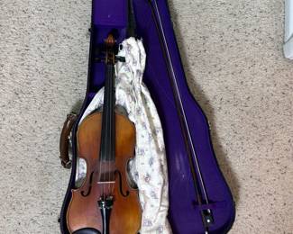 b Violin