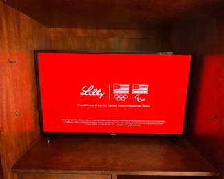 BUY IT NOW! $100.00. Call Jan at 314 960-5700. Samsung 40" Smart TV