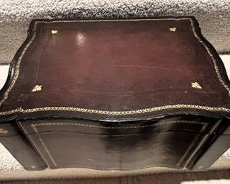 BUY IT NOW! $150.00.  Call Jan at 314 960-5700.         Maitland Smith Box.