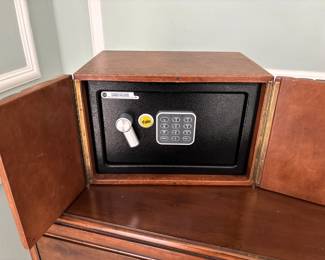 Yale faux books safe.