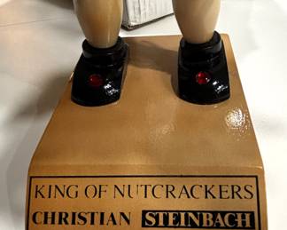 Christian Steinbach King of Nutcrackers w/original box.