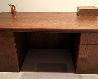 BUY IT NOW! $195.00. Call Jan at 314 960-5700. Oak desk, locks w/keys. 72" W x 36" D x 29" H.