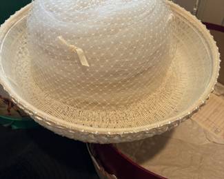 Master Bedroom - Hats & hat boxes 