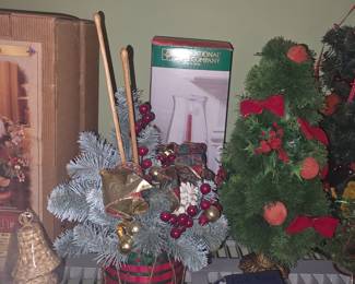 More Christmas decor