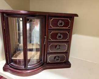 Master bedroom closet - small jewelry box 