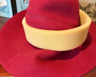 Master Bedroom - Hats & hat boxes 