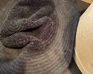 Master Bedroom - Hats & hat boxes 