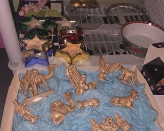 Nativity set - very nice!